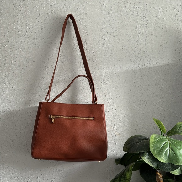 ELA “LADY BAG”
Equipped with two straps (crossbody & guitar), - Picture 6 of 7